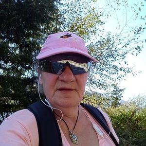 Meet your Posher, Iva